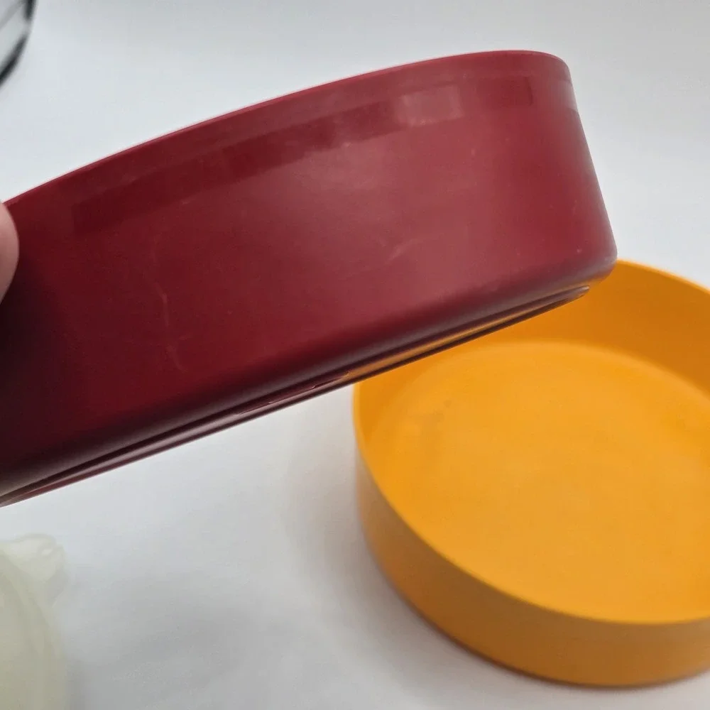 Vintage Tupperware #1405 Harvest Colors Wonder Cereal Bowl - Set Of 2 W Lids
